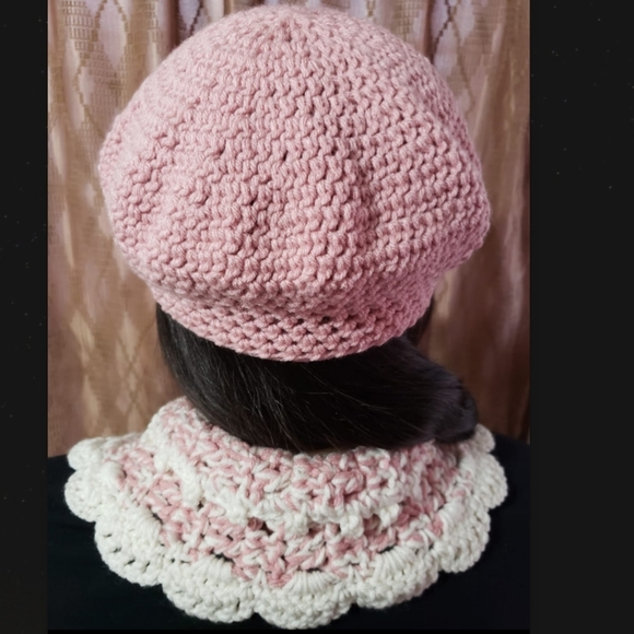 Handcrafted Beret hat and a Neckwarmer set. - Picture 2 of 3
